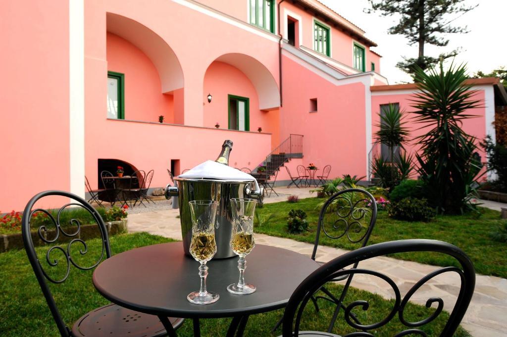 Domus Aequana Bed & Breakfast Vico Equense Exterior foto